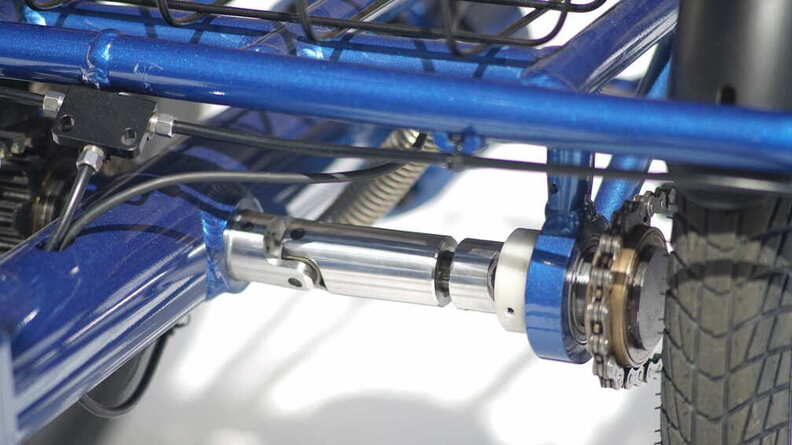 joytrike Dreirad Neigetechnik Gelenk- bzw. Antriebswelle.JPG